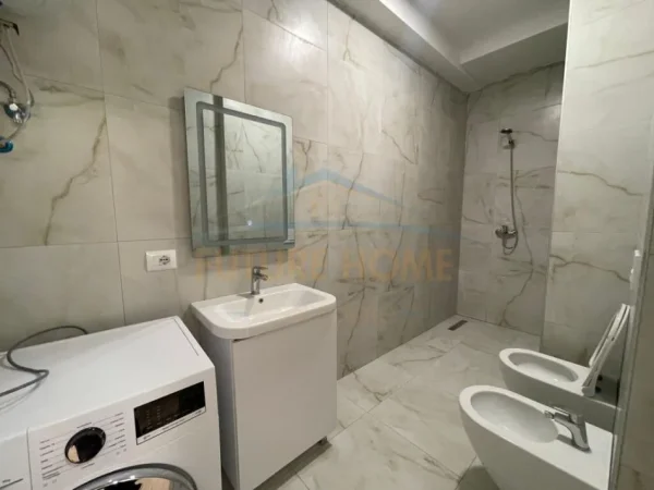 Tirane, jap me qera apartament 1+1 Kati 3, 64 m² 550 € (Jordan Misja)