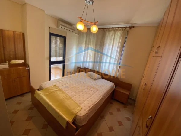 Tirane, shitet apartament 2+1+Post Parkimi Kati 5, 93 m² 280.000 € (Garda)