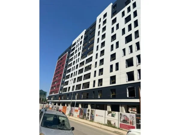 Fier, shitet apartament 2+1+Ballkon Kati 6, 131 m² 202.430 € (Bulevardi i Ri)