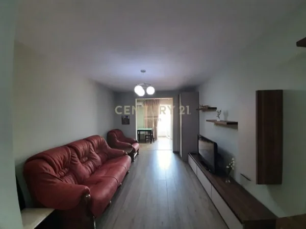 Tirane, jepet me qera apartament 1+1 Kati 4, 59 m² 500 € (VASIL SHANTO)