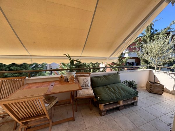 Tirane, jepet me qera apartament 2+1 Kati 5, 110 m² 730 € (Liqeni i Thate)