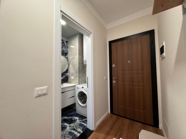 Tirane, jepet me qera apartament 2+1 Kati 5, 110 m² 730 € (Liqeni i Thate)