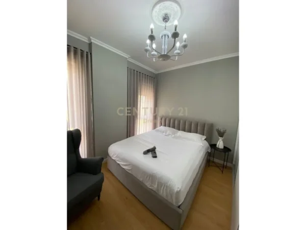 Tirane, jepet me qera apartament 1+1 Kati 1, 65 m² 500 € (Ish Profarma)