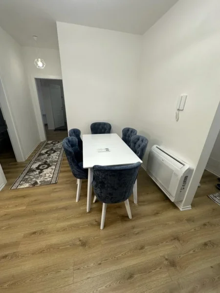 Tirane, jepet me qera apartament 2+1+2 Kati 6, 80 m² 600 €