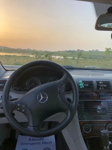 Tirane, shes makine C220 2005 Nafte, gri metalizato manuale Kondicioner