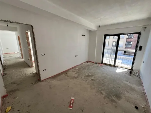 Tirane, shitet apartament 3+1 Kati 4, 155 m² 230.000 € (Kodra e Diellit)