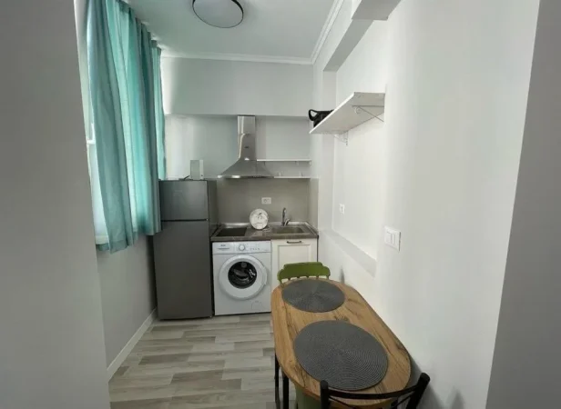 Tirane, jepet me qera garsonier 1+1 Kati 3, 40 m² 500 € (Qender)
