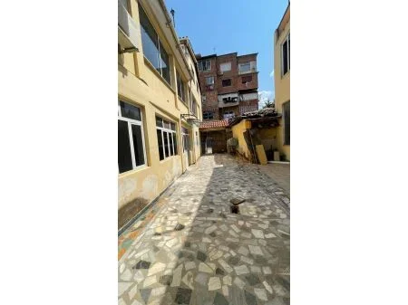 Tirane, jepet me qera ambjent biznesi Kati 0, 70 m² 400 € (Rruga Bardhyl)