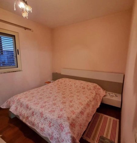 Tirane, jepet me qera apartament 2+1 Kati 5, 100 m² 500 € (Ish Fusha e Aviacionit)