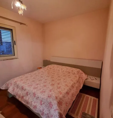 Tirane, jepet me qera apartament 2+1 Kati 5, 100 m² 500 € (Ish Fusha e Aviacionit)
