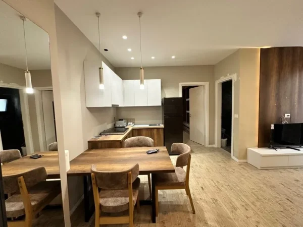 REZERVO PRONEN VETEM ME 500€!Vlore, shitet apartament 1+1+Ballkon , 170 m² 120.000 € (VLORE SKELE)