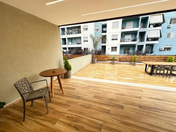 REZERVO PRONEN VETEM ME 500€! Vlore, shitet apartament 1+1+Ballkon , 125 m² 130.000 € (VLORE SKELE)