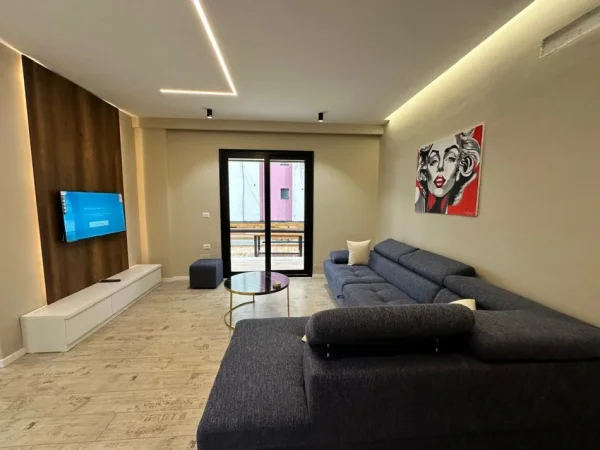 REZERVO PRONEN VETEM ME 500€! Vlore, shitet apartament 1+1+Ballkon , 200 m² 165.000 € (VLORE SKELE)