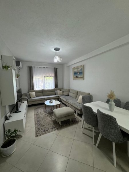 Tirane, jepet me qera apartament 2+1+Ballkon Kati 1, 89 m² 600 € (DON BOSKO)