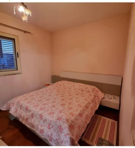 Tirane, jepet me qera apartament 2+1+Ballkon Kati 5, 100 m² 500 € (FUSHA E AVIACIONIT)