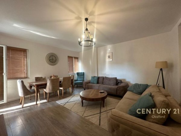 Tirane, jepet me qera apartament 3+1+Aneks+Ballkon Kati 2, 124 m² 1.100 € (ISH-BLLOK)