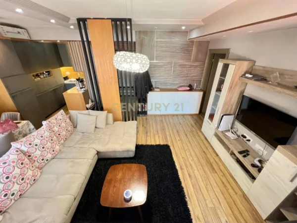 Tirane, shes apartament 1+1+Aneks+Ballkon Kati 8, 95 m² 295.000 € (MYSLYM SHYRI)