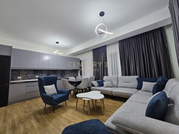 Tirane, jepet me qera apartament+verande | Penthouse 2+1+Aneks+Ballkon Kati 1, 110 m² 950 € (Kodra e Diellit)