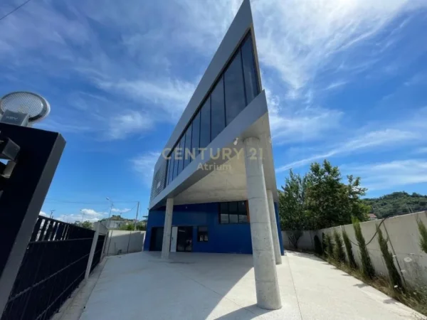 Tirane, shes ambjent biznesi Kati 2, 600 m² 1.200.000 € (AUTOSTRADA TIRANE-DURRES)
