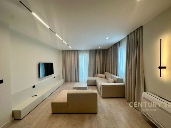 Tirane, jepet me qera 2+1+Aneks+Ballkon Kati 8, 1.200 € (KOMUNA E PARISIT)