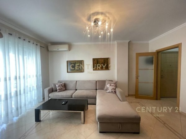 Tirane, jepet me qera apartament 2+1+Aneks+Ballkon Kati 6, 107 m² 850 € (Prane Rrugices se Sales Tirana, Albania)