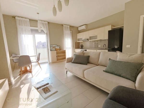 Tirane, jepet me qera apartament 1+1+Aneks+Ballkon Kati 5, 75 m² 1.000 € (MYSLYM SHYR)