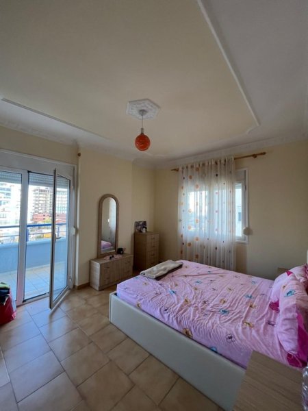 Vlore, jepet me qera apartament 2+1+Aneks+Ballkon Kati 5, 97 m² 500 € 
