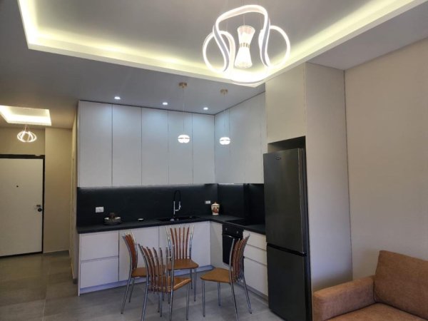 Vlore, jepet me qera apartament 2+1+Aneks+Ballkon Kati 6, 100 m² 600 € 