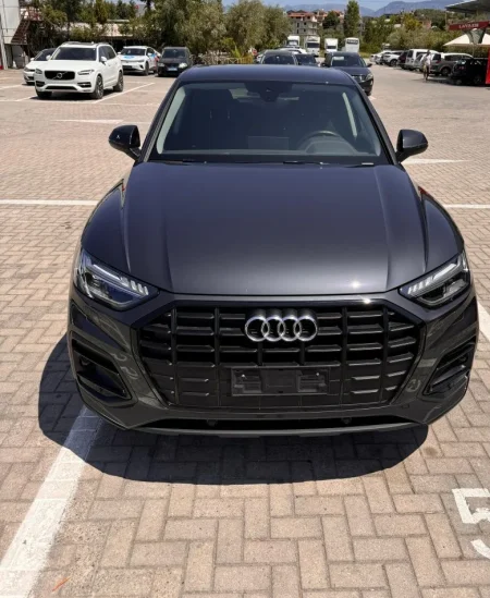 Tirane, shes SUV | Fuoristrad | Xhip Audi Nafte, gri e erret automatik Klima 8.900 km 59.000 €