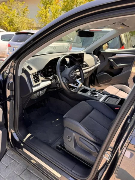 Tirane, shes SUV | Fuoristrad | Xhip Audi Nafte, gri e erret automatik Klima 8.900 km 59.000 €