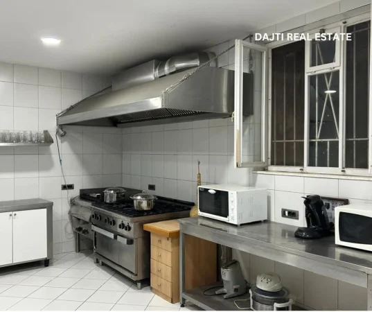 Tirane, shitet hotel Kati 3, 700 m² 1.500.000 € (LIQENI I LINZES,DAJT,TIRANE)