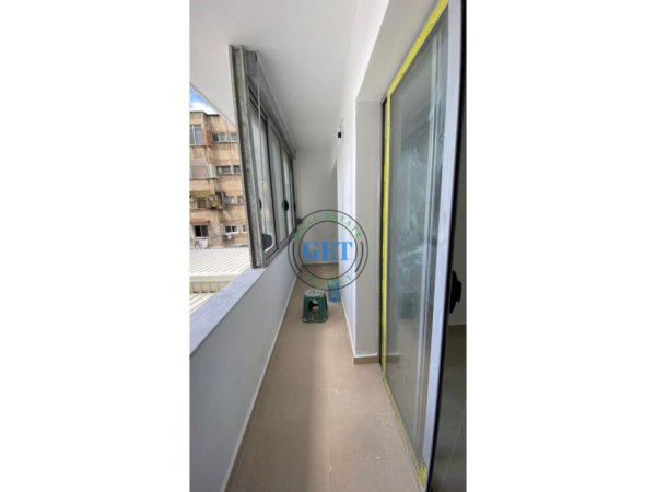 Durres, jepet me qera apartament 3+1+Ballkon Kati 1, 96 m² 300 € (Stacioni i Trenit)