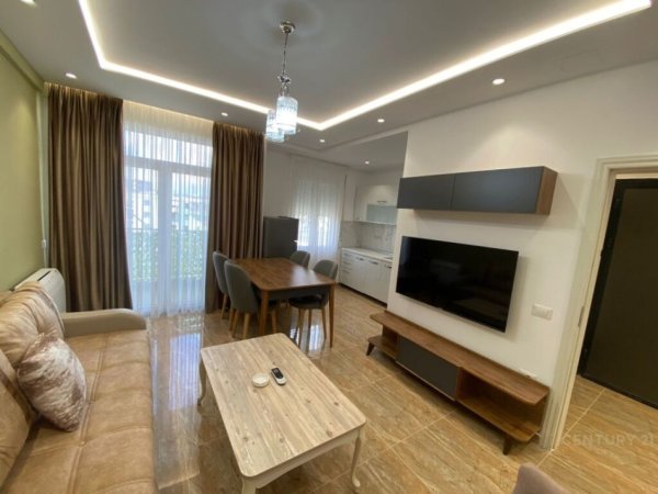 Tirane, jepet me qera apartament 2+1 Kati 6, 102 m² 600 € (Rrugën 5 Maji)