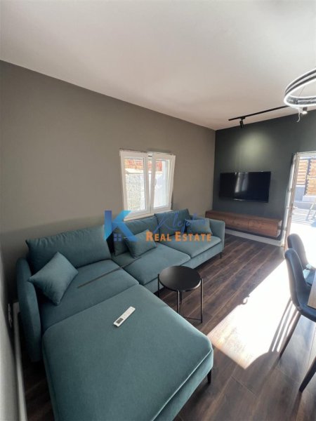 Tirane, jap me qera apartament 1+1+Ballkon Kati 1, 80 m² 550 € (Don Bosko)