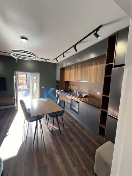 Tirane, jap me qera apartament 1+1+Ballkon Kati 1, 80 m² 550 € (Don Bosko)