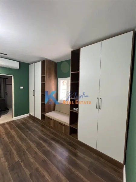 Tirane, jap me qera apartament 1+1+Ballkon Kati 1, 80 m² 550 € (Don Bosko)