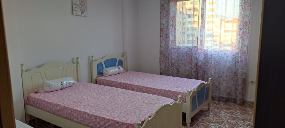 Tirane, jepet me qera apartament 2+1+Ballkon Kati 6, 85 m² 560 € (DON BOSKO)