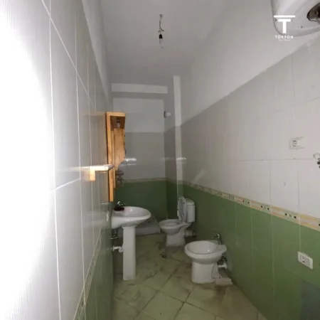 Tirane, shitet apartament 2+1+Ballkon Kati 1, 119 m² 125.000 € (Astir)