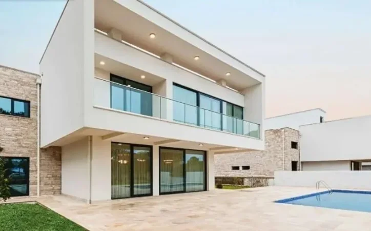 Durres, shitet Vile 3+1+Aneks+Ballkon , 190 m² (Gjiri Lalzit)