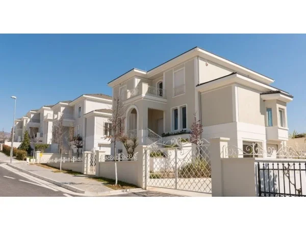 Tirane, jepet me qera Vile 3 Katshe Kati 3, 709 m² 3.500 € ("Rolling Hill" Residence)