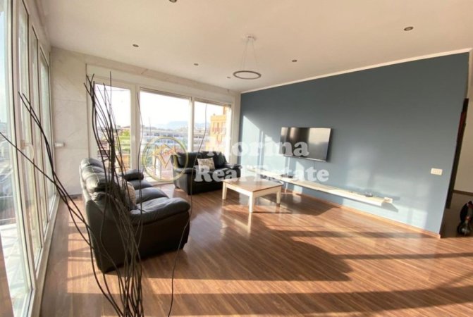Tirane, jepet me qera apartament 2+1 Kati 6, 140 m² 1.000 € (21 Dhjetori)
