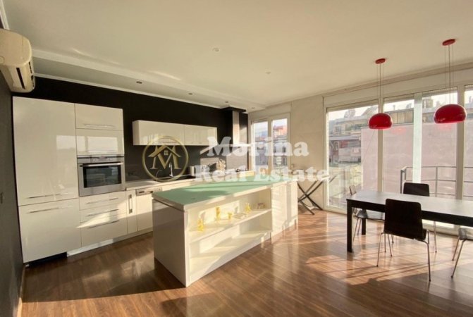 Tirane, jepet me qera apartament 2+1 Kati 6, 140 m² 1.000 € (21 Dhjetori)