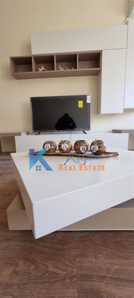 Tirane, jap me qera apartament 2+1+Ballkon Kati 3, 91 m² 690 € (Kompleksi Kontakt)