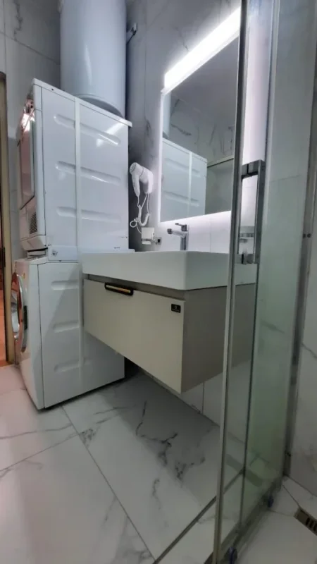 Durres, jepet me qera apartament 1+1+Ballkon Kati 2, 70 m² 600 € (Kopshti Botanik)