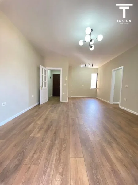 Tirane, shitet apartament 2+1 Kati 5, 90 m² 188.000 € (Pazari i Ri) TT 1244