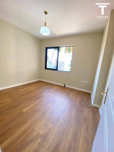 Tirane, shitet apartament 2+1 Kati 5, 90 m² 188.000 € (Pazari i Ri) TT 1244