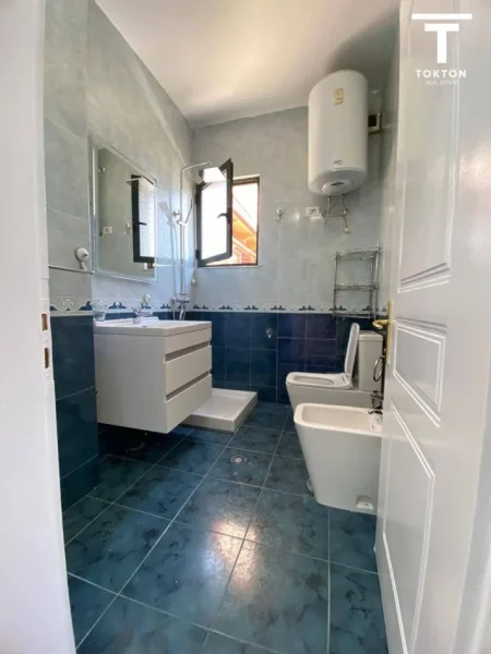 Tirane, shitet apartament 2+1 Kati 5, 90 m² 188.000 € (Pazari i Ri) TT 1244