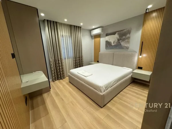 Tirane, jepet me qera 1+1 Kati 3, 84 m² 1.300 € (Mine Peza)