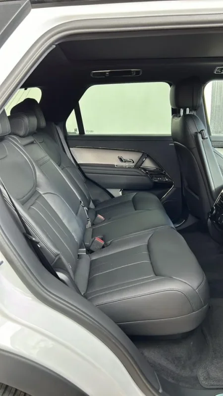 Tirane, shes makine Range Rover Nafte, e bardhë automatik Klima 30 km 115.000 €