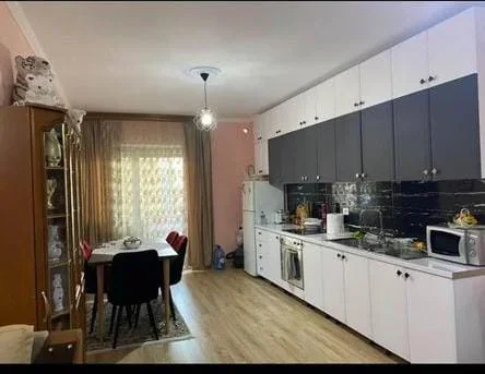 Tirane, shitet apartament 2+1 Kati 2, 104 m² 118.000 € (Fresk)